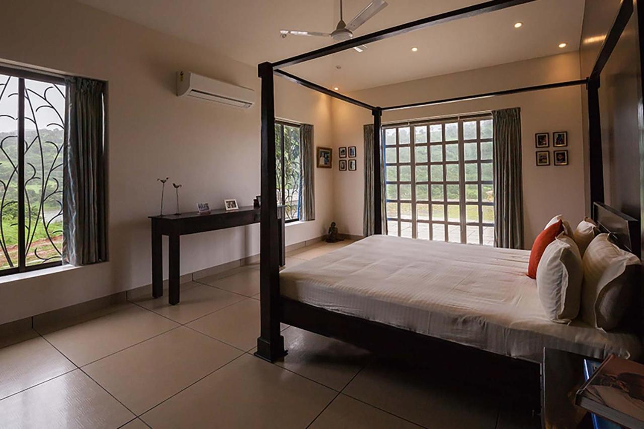 Stayvista'S Shivom Villa 12 - A Serene Escape With Views Of The Valley And Lake 罗纳瓦拉 外观 照片